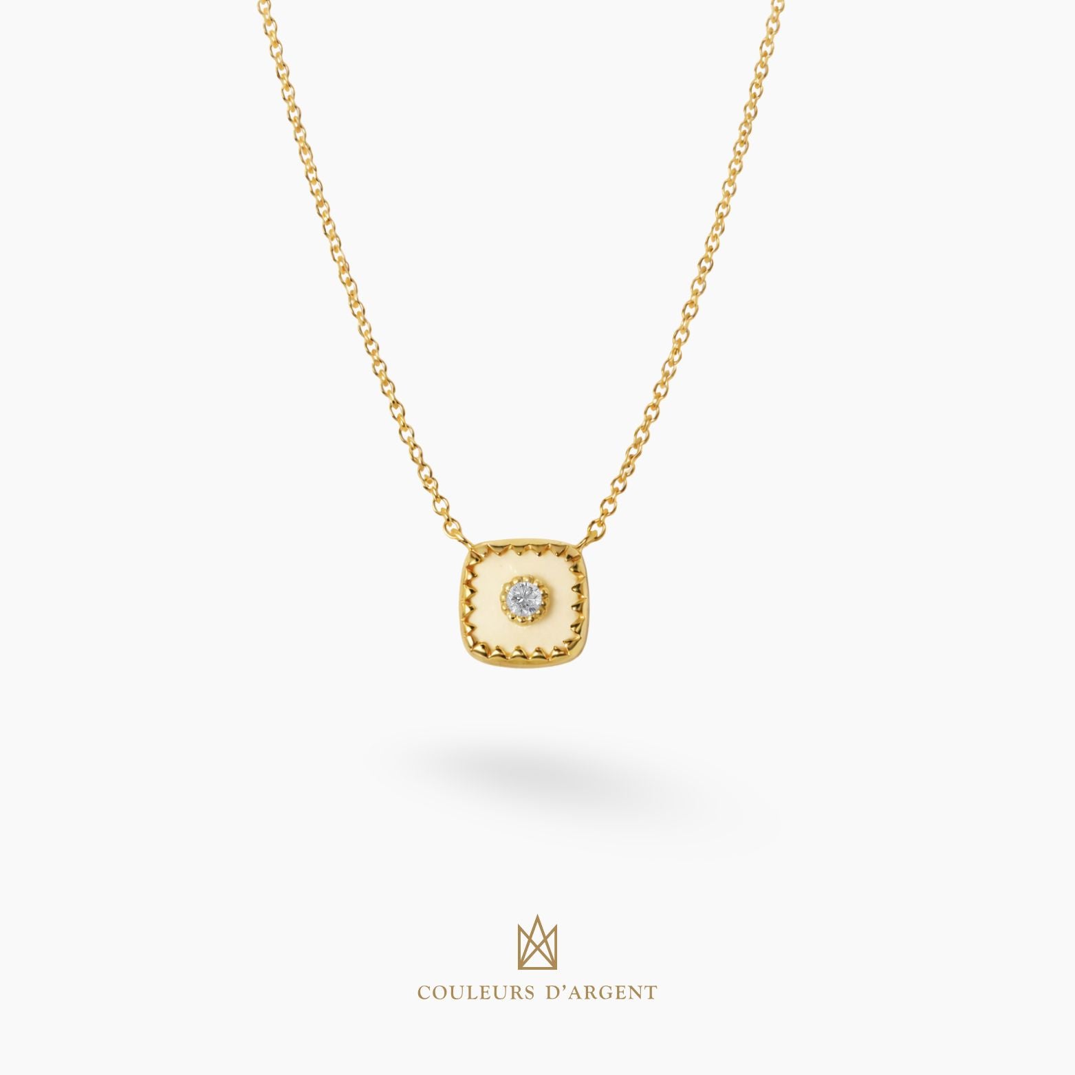 colar em prata 925 com pedra natural ou sintética, fotografado em fundo branco – Couleurs d’Argent