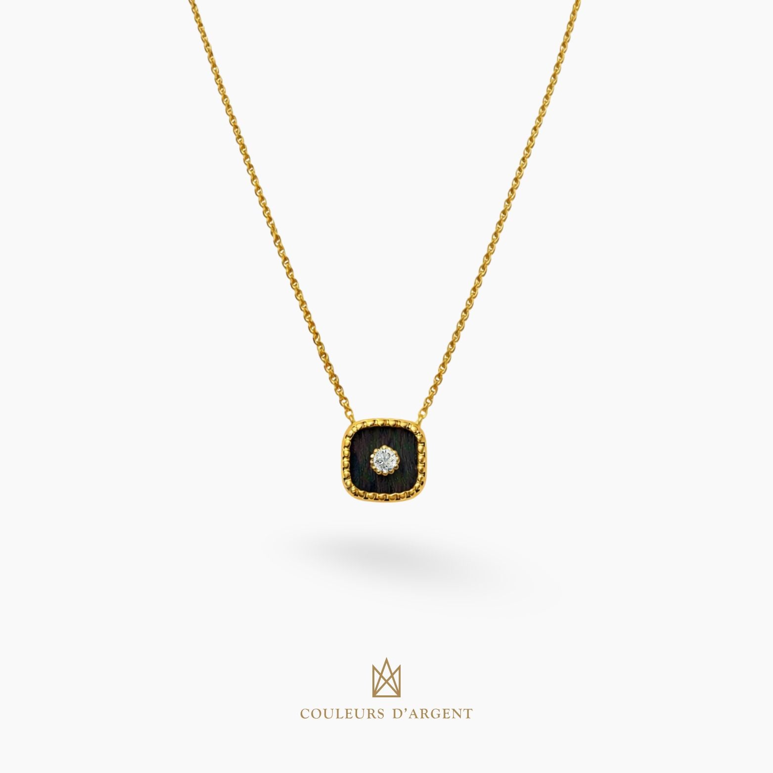 colar em prata 925 com pedra natural ou sintética, fotografado em fundo branco – Couleurs d’Argent