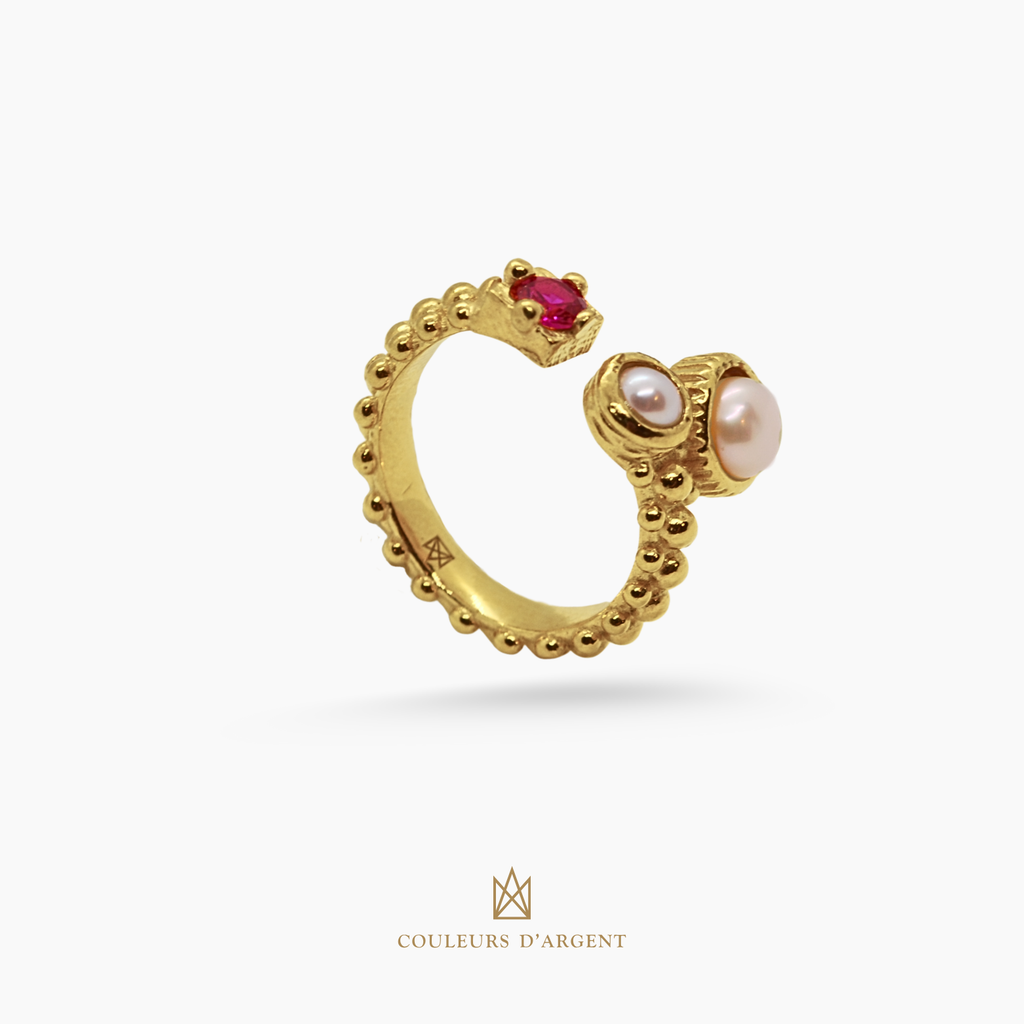anel dourado de prata 925 com pedra natural ou sintética, plaqueado e banhado a ouro 18k e fotografado em fundo branco – Couleurs d’Argent

