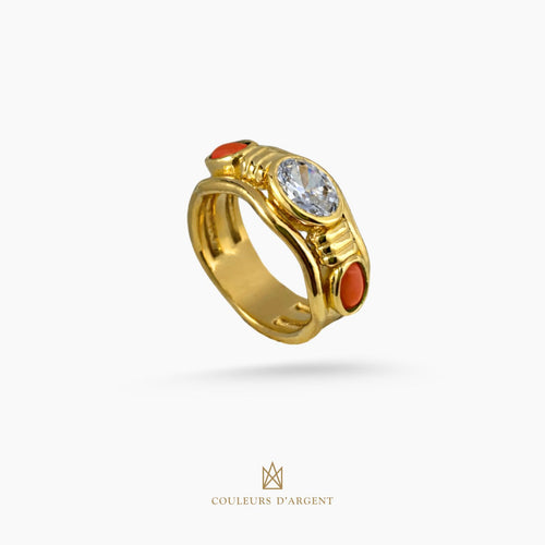 anel dourado de prata 925 com pedra natural ou sintética, plaqueado e banhado a ouro 18k e fotografado em fundo branco – Couleurs d’Argent