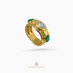 anel dourado de prata 925 com pedra natural ou sintética, plaqueado e banhado a ouro 18k e fotografado em fundo branco – Couleurs d’Argent
