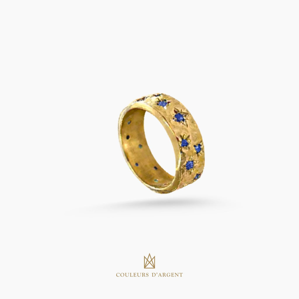 anel dourado de prata 925 com pedra natural ou sintética, plaqueado e banhado a ouro 18k e fotografado em fundo branco – Couleurs d’Argent